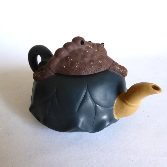 VINTAGE NEW TRADITIONAL CHINESE YIXING ZISHA TOAD FROG HANDMADE CLAY TEAPOT - Picture 4 of 16